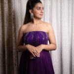 Akshara Singh Instagram - I purple you 💜 . . . . . 💄 @singhakshara 🫶🏻 💆‍♀️ @kanizfatima_hairstylist 👗 @sizaa92 Wearing @sasya_fashions 📸 @meowstudioin #aksharasingh #akshara #love