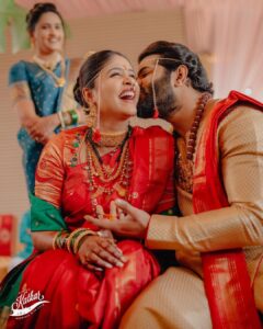 Akshaya Deodhar Instagram - Reel to Real✨ & Magical Forever..!♾️ 
#अहा❤️
.
Akshaya’s Saree: @saudamini_handloom
Akshaya’s Saree draping: @anaghakumbhr 
Blouse: @nishfash_design_studio
Akshaya’s Jutti: @chaljutti.official @amru_tak
Akshaya’s Hair: @komalpashankar_makeupartist
Akshaya’s Makeup: @madhurikhese_makeupartist 
Hardeek’s Outfit: @saudamini_handloom 
Hardeek’s Hair & Makeup- @makeovers_by_rahul 
Akshaya’s & Hardeek’s Styling: @anaghaghaisas
Jewellery: @ssnagarkarjewellers_official 
@prasad.nagarkar
Photos by @girish_katkar_photography 
Wedding decor & management @a3eventsandmedia 
Wedding planner @bhagatamol 
Location- @siddhigardensandbanquets
Managed by @wechitramedia @n.i.d.s_ @amolghodake_ 
.

.
#AkshayaHardeek #AkshayaDeodhar #HardeekJoshi #AHa