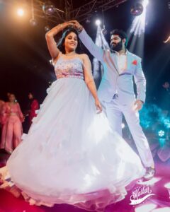 Akshaya Deodhar Instagram - Sangeet Night!✨Just the way we wanted.❤️
.
Beautiful Pictures by Team @girish_katkar_photography 
Akshaya’s & Hardeek’s Beautiful outfits by @labelsonalesawant 
Styled by @stylist.chaitalikulkarni 
Akshaya’s Jewellery by @chandrakalm_jewellery 
Akshaya’s Makeup by @madhurikhese_makeupartist 
Akshaya’s Hair by @komalpashankar_makeupartist 
Hardeek’s Hair & Makeup by @makeovers_by_rahul 
Wedding decor & management @a3eventsandmedia 
Wedding planner @bhagatamol 
Location- @siddhigardensandbanquets 
Managed by @wechitramedia @n.i.d.s_ @amolghodake_ 
.
#AHa #AkshayaDeodhar #HardeekJoshi #AkshayaHardeek