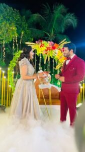 Akshaya Deodhar Instagram - Wowwwwwwww.
.
.
ENGAGED @akshayaddr & @hardeek_joshi .
.
JUST ENGAGED 
@akshayaddr & @hardeek_joshi 
.
.
Make-up - @madhurikhese_makeupartist
Hair - @komalpashankar_makeupartist 
Photographer - @yogendra_chavhan 
Mehendi - @arti_kobal_mehendi 
Nails - @glory_nails_by_arti 
Saree - @saudamini_handloom 
Jewellery- @grand_rental_jewellery 
Blouse - @grand_rental_boutique 
Styling - @shubhangi_styling 
Har - @swatiwaghcreation