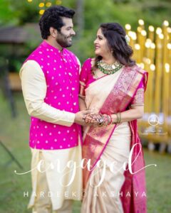 Akshaya Deodhar Instagram - Akshaya 💍 Hardeek 
#अहा ऽऽऽ 
.
.
.

Make-up - @madhurikhese_makeupartist
Hair - @komalpashankar_makeupartist 
Photographer - @yogendra_chavhan 
Mehendi - @arti_kobal_mehendi 
Nails - @glory_nails_by_arti 
Saree - @saudamini_handloom 
Jewellery- @grand_rental_jewellery 
Blouse - @grand_rental_boutique 
Styling - @shubhangi_styling 
Har - @swatiwaghcreation
Hardeek’s Costume by @theurbanstory_ 
Managed by @wechitramedia @n.i.d.s_ @amolghodake_