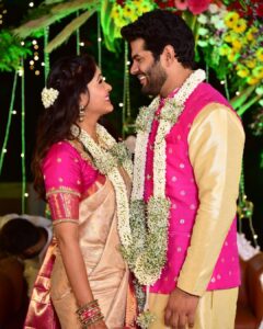 Akshaya Deodhar Instagram - Finally Engaged.💍♥️
.
.
#अहा ऽऽऽऽ
#Aha ऽऽ
#Engaged 
.
.
.
.
Make-up - @madhurikhese_makeupartist
Hair - @komalpashankar_makeupartist 
Photographer - @mahendra_n_jagdale_official 
Mehendi - @arti_kobal_mehendi 
Nails - @glory_nails_by_arti 
Saree - @saudamini_handloom 
Jewellery- @grand_rental_jewellery 
Blouse - @grand_rental_boutique 
Styling - @shubhangi_styling 
Har - @swatiwaghcreation 
Hardeek’s Costume by  @theurbanstory_
Managed by @wechitramedia @amolghodake_