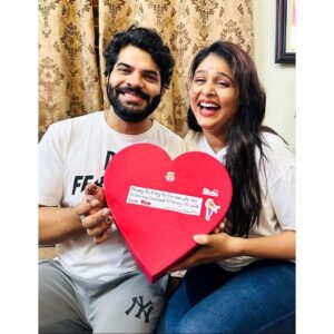 Akshaya Deodhar Instagram - We’ve woken up and seen each other every single day for last 7 years. The only difference between the first day we met and today is the growing LOVE between us. From being co actors to being coparents to Snoopy, from awkward Hi Hellos, to sharing heartfelt thoughts with each other, we have come a LONG WAY!🥹
Waking up in your arms will always be the happiest moment in my life. Happiest Birthday Husband! @hardeek_joshi ❤️