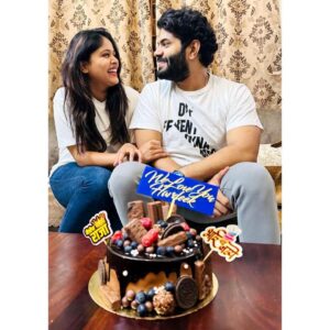 Akshaya Deodhar Instagram - We’ve woken up and seen each other every single day for last 7 years. The only difference between the first day we met and today is the growing LOVE between us. From being co actors to being coparents to Snoopy, from awkward Hi Hellos, to sharing heartfelt thoughts with each other, we have come a LONG WAY!🥹
Waking up in your arms will always be the happiest moment in my life. Happiest Birthday Husband! @hardeek_joshi ❤️