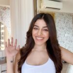 Alaya F Instagram - Having a sustainable lifestyle is something I actively practice on a daily basis Tell me your #OneGreenStep in the comments below and tag 2 friends to join the movement! @plasticsforchange @garnierindia ♻️🌱