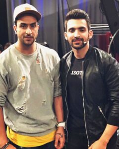 Aly Goni Instagram - My first best friend in mumbai 🫶🏻 our friendship proves that Har din na milne se dosti kam nahi hoti. Aaj bhi isharon mein baat samajh lete hai hum 😂Happy birthday mere bakchod dost ❤️ wish u all the happiness and success in life.. love u bro