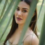 Amyra Dastur Instagram - Eye contact is a dangerous, dangerous thing. But lovely. Oh so lovely …….. . . . HMUA @makeupbysoniakrishna Styled by @thenanditakohli Outfit @arbyrheakapoor Chandigarh, India