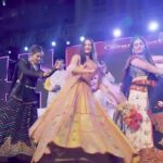 Amyra Dastur Instagram - For the love of #garba 💃🏻 . . . 📸 @portraitshelter Wearing @lizpaulofficial Styled by @thenanditakohli Assisted by @_bavleensethi Raipur City (Chhattisgarh)