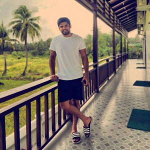 Anamika Chakraborty Instagram - Happy Birthday, Husband. ❤️

Especially , on your birthday’s you may turn 25 like tomorrow never happened. 🤪🎂🎊❤️ 

Love you itnaaaa saarrraaaaa!!!! 🫂

@pratapud