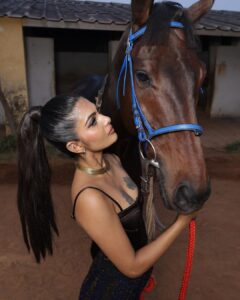 Ananya Rao Instagram - Eyes on YOU💙

#shoot #horse #newme #new #change #pretty #strong #alive #love #happymood #stronghead #peaceful #beauty #beautiful #feelingblessed #prettyhot #ananya #feltpretty #southindiangirls #south #indiangirls #india #instagram #instagood #instadaily #soul #glow #tattoo #tattoos #ananya #twins