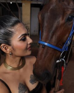 Ananya Rao Instagram - Eyes on YOU💙

#shoot #horse #newme #new #change #pretty #strong #alive #love #happymood #stronghead #peaceful #beauty #beautiful #feelingblessed #prettyhot #ananya #feltpretty #southindiangirls #south #indiangirls #india #instagram #instagood #instadaily #soul #glow #tattoo #tattoos #ananya #twins
