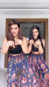 Ananya Rao Instagram - Nu kavalaya 😉