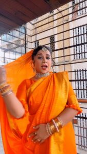 Anara Gupta Instagram - #paglidekhaveagarbatti 
@rakshaguptaofficial 
@neelkamalsinghofficial 
@saregamahumbhojpuri 

#trendingreels #aa #anaragupta #anara #neelkamal #rakshagupta #reels #reelsinstagram #reelsvideo #reelitfeelit #reelkarofeelkaro