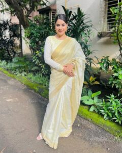 Anara Gupta Instagram - My love for saree is eternal ❤️🧿

#aa #anara #anaragupta 

#ootd #picoftheday #photo #photooftheday #instagood #instagram #in #instalike #instalike