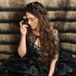 Angela Krislinzki Instagram - Black Beauty @justmerchantthings @faizialiphotography @i.ameermerchant @mahiverma_15 @kriti.sah25 @nikki_pise_