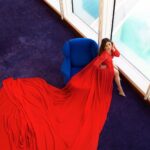 Angela Krislinzki Instagram - One Life ✌️One Chance 🔥 Khelo aur Jeeto 💰💰💰 Sirf Lion Book ke sath @thelionbook247 Burj Al Arab Jumeirah