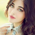 Angela Krislinzki Instagram -