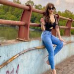 Angela Krislinzki Instagram - ⭐️ peace ⭐️ love ⭐️ happiness ⭐️