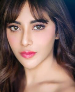 Angela Krislinzki Instagram - Leave a little sparkle everywhere you go...✨