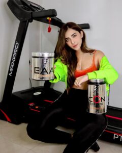 Angela Krislinzki Instagram - When they say its not your cup of tea show them you drink protein instead of tea and lift it like a beast. 🏋️‍♀️ 

I include EAA ( Essential Anmino Acid) in my daily workout routine which
helps me build & repair my muscles after training.

I get my supply from @divinenutritionin 
They are a one stop shop which helps you meet all of your workout needs . 

Divinenutrition is a Brand by India's fitness and youth ICON
@sahilkhan

To buy your stack, Contact
@buycepsindia
70040 90151

@sahilkhan @i.samkhan