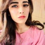 Angela Krislinzki Instagram - Caption this 💫