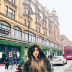 Angela Krislinzki Instagram - when ur designer coat turns out to be pubg games ghille suit 😂😂😂💰💰💰🙈🙈🙈 #ghilliesuit #pubg Harrod's London