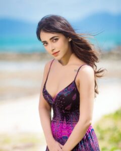 Angela Krislinzki Instagram - Be kind. Be love. 💕 •
•
🔝 #photogram #instagood #photooftheday #photoeveryday #instafamous #picture #beautiful #followme #explorationgram #follow #fashion #htfla #picoftheday #like4like #toptags #200likes #instadaily #unlimlikes #instagrammers #lovemyphotos #goodday #igers #instalike #likeforlike #20likes #10likes #pretty #instamood #follow4follow #photography