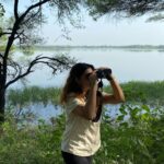 Anisha Victor Instagram - Post birthday🎂 bird-watching picnic🧺 but not without my binoculars 👀 Thank you for all the lovely wishes yesterday ♥️ #NationalHoldidayKid #iShareMyBirthdaywithGandhiJi #NationalHoliday #GandhiJayanti #birdwatching #ahmendabad #gujarat #thol #tholsanctuary #wildlife #picnie #birdsanctuary 🦆🐦‍⬛🦩🪿 Thol Bird Sanctuary