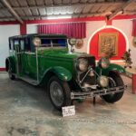 Anisha Victor Instagram - Swipe 👉 to see some vintage beauties 🎠 . . #vintage #vintagecars #museum #ahmedabad #gujrat #dastan #vintagecarsmuseum #carmuseum #rollsroyce #buick #mercedes #oldcars #frangipani #frangipanitree #pinksky #travel #explore #packard #hotchkiss #lagonda #Chevrolet #hispanosuiza #bentley #rover #rover16 #daimler Ahmedabad, India