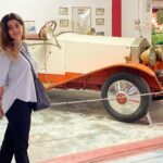 Anisha Victor Instagram - Swipe 👉 to see some vintage beauties 🎠 . . #vintage #vintagecars #museum #ahmedabad #gujrat #dastan #vintagecarsmuseum #carmuseum #rollsroyce #buick #mercedes #oldcars #frangipani #frangipanitree #pinksky #travel #explore #packard #hotchkiss #lagonda #Chevrolet #hispanosuiza #bentley #rover #rover16 #daimler Ahmedabad, India
