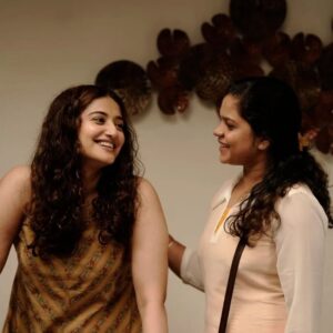 Anjana Jayaprakash Instagram - The journey of 'Pachuvum AlbuthaVilakkum' began years back in November 2019 when casting director @gayathrismitha sent me across two PDFs,one of them for a character called Dhwani.. Hamsadhwani.
I recorded the scenes(quite enjoyed it,too) ,sent it across to her,later heard that the director was interested in meeting me.
Me and @akhilsathyan met at the Amethyst , Chennai where we chatted quite jovially and talked a bit about the movie (very little!)
I also learnt that the Pachu in the scenes was going to be portrayed by Fahadh Faasil.

One look test,a global pandemic, multiple Covid lockdowns,scheduling issues, date clashes , sooo many uncertainties later ,the schedule finally resumed in 2022.

That long and unpredictable journey came to an end when our film released two weeks back on 28th April.

I realised somewhere along the way that characters do have their own destiny as to who will potray them and how.
I guess Hamsadhwani & me were interwined by some invisible thread (that one audition clip 😛 and some universe magic ✨) 

I'm grateful to @akhilsathyan & @gayathrismitha for introducing me to Pachu's beautiful world 😍
Also thank you to the entire production team,the direction team @aharon.mathai @rajivrajendaran_1 @cosky_posky @theerthamythry rakhesh rajan
& @utharamenonstyling @sharan_velayudhan @vineeth_actor @radhakrishnan.anil ,Neethu ,Saji Chetan and of course to Fafa for helping me out with everything,the big and the small 🤗

Thank you to the audience for all the Hamsa love 😁

Do watch our heartfelt little Malayalam film 
' Pachuvum AlbuthaVilakkum (Pachu and the Magic Lamp)' in theatres nearby,both in India and abroad ❤️