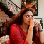 Anjana Jayaprakash Instagram - The journey of 'Pachuvum AlbuthaVilakkum' began years back in November 2019 when casting director @gayathrismitha sent me across two PDFs,one of them for a character called Dhwani.. Hamsadhwani. I recorded the scenes(quite enjoyed it,too) ,sent it across to her,later heard that the director was interested in meeting me. Me and @akhilsathyan met at the Amethyst , Chennai where we chatted quite jovially and talked a bit about the movie (very little!) I also learnt that the Pachu in the scenes was going to be portrayed by Fahadh Faasil. One look test,a global pandemic, multiple Covid lockdowns,scheduling issues, date clashes , sooo many uncertainties later ,the schedule finally resumed in 2022. That long and unpredictable journey came to an end when our film released two weeks back on 28th April. I realised somewhere along the way that characters do have their own destiny as to who will potray them and how. I guess Hamsadhwani & me were interwined by some invisible thread (that one audition clip 😛 and some universe magic ✨) I'm grateful to @akhilsathyan & @gayathrismitha for introducing me to Pachu's beautiful world 😍 Also thank you to the entire production team,the direction team @aharon.mathai @rajivrajendaran_1 @cosky_posky @theerthamythry rakhesh rajan & @utharamenonstyling @sharan_velayudhan @vineeth_actor @radhakrishnan.anil ,Neethu ,Saji Chetan and of course to Fafa for helping me out with everything,the big and the small 🤗 Thank you to the audience for all the Hamsa love 😁 Do watch our heartfelt little Malayalam film ' Pachuvum AlbuthaVilakkum (Pachu and the Magic Lamp)' in theatres nearby,both in India and abroad ❤️