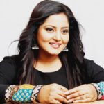 Anjana Singh Instagram - Laugh with your Eyes , Hug 🤗 with your soul & Smile 😊 with your heart ❤️ #sundayvibes #mynewdp💞