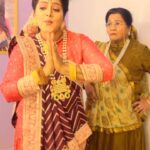 Anjana Singh Instagram - #reels #kyukisaasbhikabhibahuthi #trending #reels #instagood #instagram With my cute saasu maa @pratimakannan maam ji ❤️🥰 Love you so much 🥰