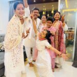 Anjana Singh Instagram – Family ❤️🧿
Diwali 🪔 
#2k23❤️