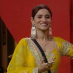 Ankita Lokhande Instagram - Setting the trend right ✅ So beautiful, so elegant...just looking like a WOW in laddoo peela color 💛🤌🏻 @designmachinesuitslive Credits:- Outfit: @kalighataindia x @vansh_singh888 Jewellery: @rimayu07 Styled By: @hemlataa9 @stylebyhemlataa Assisted By: @saloni142_ @haaute @colorstv @beingsalmankhan @officialjiocinema @endemolshineind #AnkitaLokhandeJain #AnViInBiggBoss17 #WeekendKaVaar #TraditionalLook #BiggBoss #BB17 #DilDimaagAurDum #Colors #SalmanKhan #JioCinema