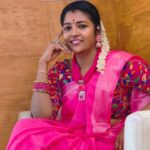 Annabharathi Berchmans Instagram - " முதல் முறை விழுந்து விட்டோம் என்று பயந்துவிட்டால் மிதிவண்டி ஓட்ட கூட பழகி இருக்க முடியாது வாழ்க்கையும் அது போல தான் .." இனிமையான ஞாயிறு வணக்கம் நண்பர்களே ❤🎤🙏 #Annabharathi #anbudanannabarathi #happysunday