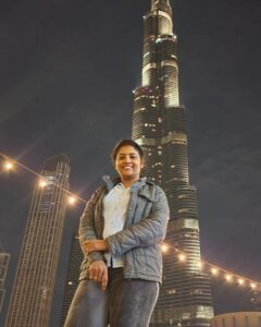 Annabharathi Berchmans Instagram - world tallest tower Burj Khalifa - Dubai
#dubai #dubaiburjkhalifa #worldtallestower #burjkhalifa #annabharathi #anbudanannabharathi