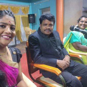 Annabharathi Berchmans Instagram - என்னுடைய நிகழ்ச்சி ஏற்பாட்டில்
 நகைச்சுவை சூறாவளி "மதுரை முத்து" அவர்கள் தலைமையில்  ராஜபாளையம் அருகே கிருஷ்ணாபுரத்தில்  நடந்த மாபெரும் நகைச்சுவை பட்டிமன்றம்.
#Annabharathi #AnbudanAnnabharathi #maduraimuthu #pattimndram #comedypattimandram