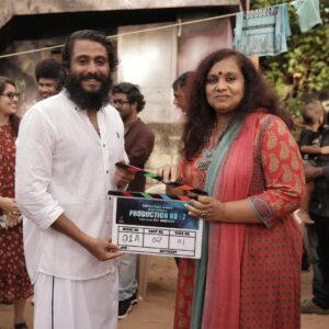 Antony Varghese Instagram - ഞങ്ങൾ തുടങ്ങുകയാണ്  എല്ലാവരുടെയും പ്രാർഥന വേണം ❤️🥰