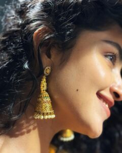 Anupama Parameswaran Instagram - 🪔🪔🪔