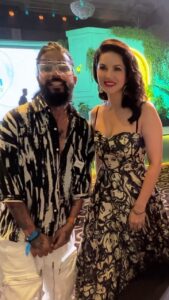Anurag Dobhal Instagram - Vaisey toh mai sakt launda hu but yaha mai pigal gaya yrr 👩‍❤️‍👨❤️
@sunnyleone mohabbat ho app 👩‍❤️‍👨❤️
.
.
.
#theuk07rider #shotoniphone #reels #reelkarofeelkaro #sunnyleone #crush