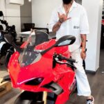 Anurag Dobhal Instagram - Ducati Ko Garage Mai Dekhna Hai Brosena ❤️😌 . . . #theuk07rider #influencer #shotoniphone #superbikes #modified #youtuber #iphone #14promax #echo #reelkarofeelkaro #reelitfeelit #reelsinstagram #newsuperbike #hayabusa #delivery #meetup #bmw #bmw1250gsa #gsadventure #gsa #mustang #ford #bmw #s1000rr #ducati