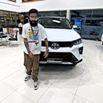 Anurag Dobhal Instagram - Lele Kya Ye Babaal Cheez - Fortuner 🥵❤️🚀 . . . #theuk07rider #influencer #shotoniphone #superbikes #modified #youtuber #iphone #14promax #echo #reelkarofeelkaro #reelitfeelit #reelsinstagram #newsuperbike #hayabusa #delivery #meetup #bhopal #bmw #bmw1250gsa #gsadventure #gsa #northsikkim #4M #mustanggt #mustang #ford #bmw #s1000rr #mpro #fortuner #tyota