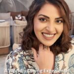 Anushka Ranjan Instagram - A gastronomical journey with a European twist at 📍All Saints, Mumbai! #ShineAndDine with Streax ✨ Styled by @streaxindia Hair Serum 💛 #Ad