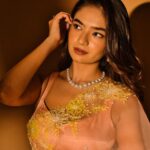 Anushka Sen Instagram - 🪄🤗✨ . Makeup by Me! 📸 @miteshsphotography Jewellery @anaqajewels Styled by @shreejarajgopal Wearing @madzinlabel