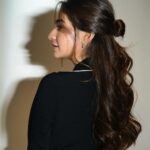 Anushka Sen Instagram - 🦋🖤✨🪄 . Makeup @makeupbysalonij Hair @hairbyradhika 📸 @miteshsphotography