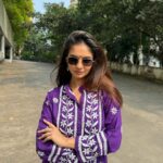 Anushka Sen Instagram - 💜🙏✨ . Wearing @houseofchikankari.in