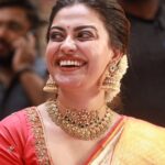 Anusree Instagram - Candid time!!! MaH @pinkyvisal Outfit @iha_designs Click @sreeraj_capture Blouse design @sabarinathk_ Perfect stitching @vasudevan.arun Accessories @varuthri_findings