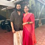 Anusree Instagram - Happy birthday Unni chettoi.....❤️❤️ @iamunnimukundan Wishing you a year ahead filled with success and happiness 😊❤️🎂🎉🙏 #birthday #happiness #home #celebration Ottapalam